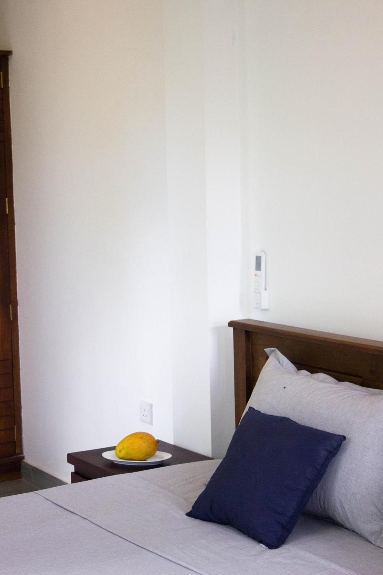 Uralsurf House Hotel Weligama Buitenkant foto