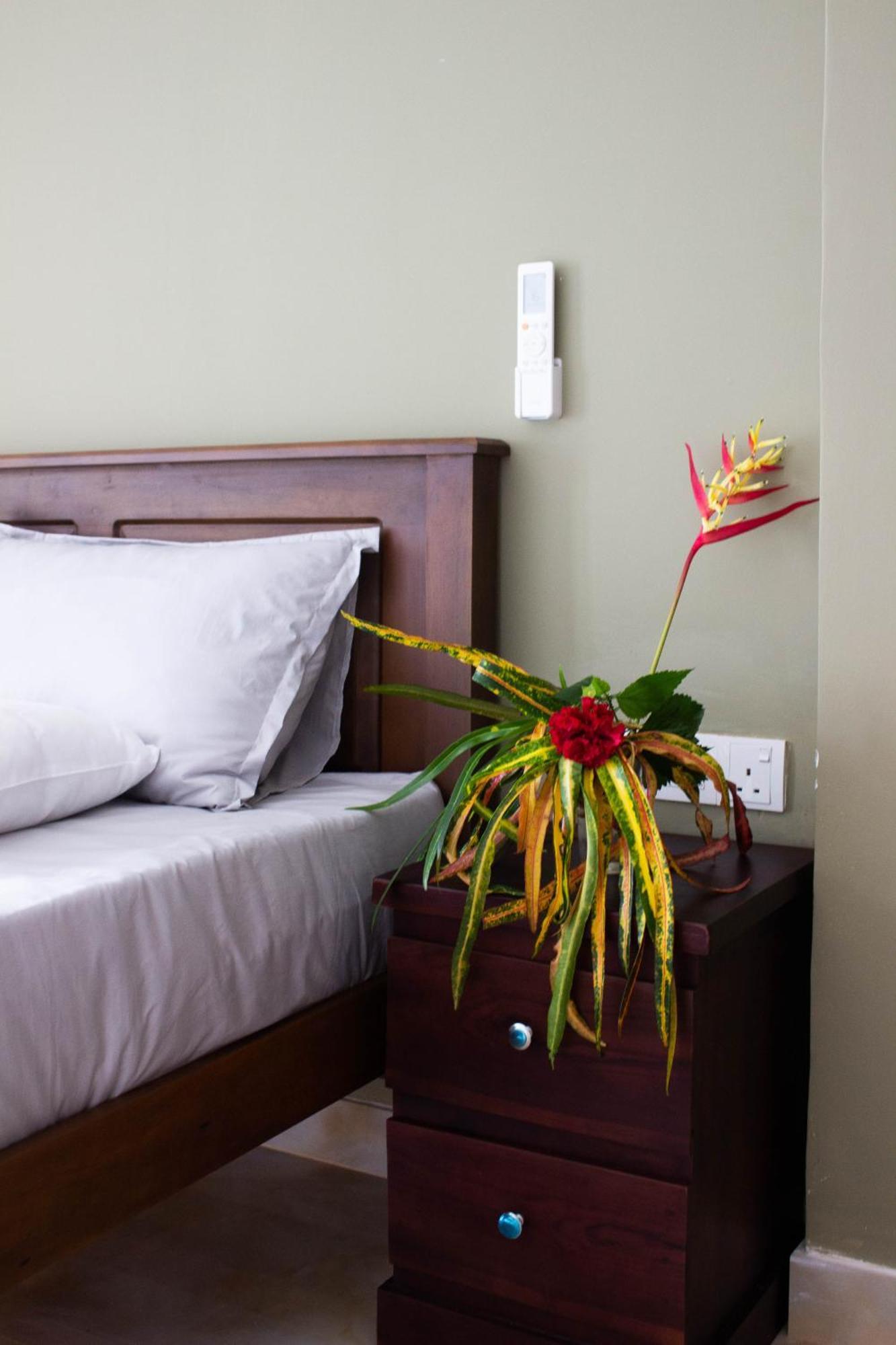 Uralsurf House Hotel Weligama Buitenkant foto