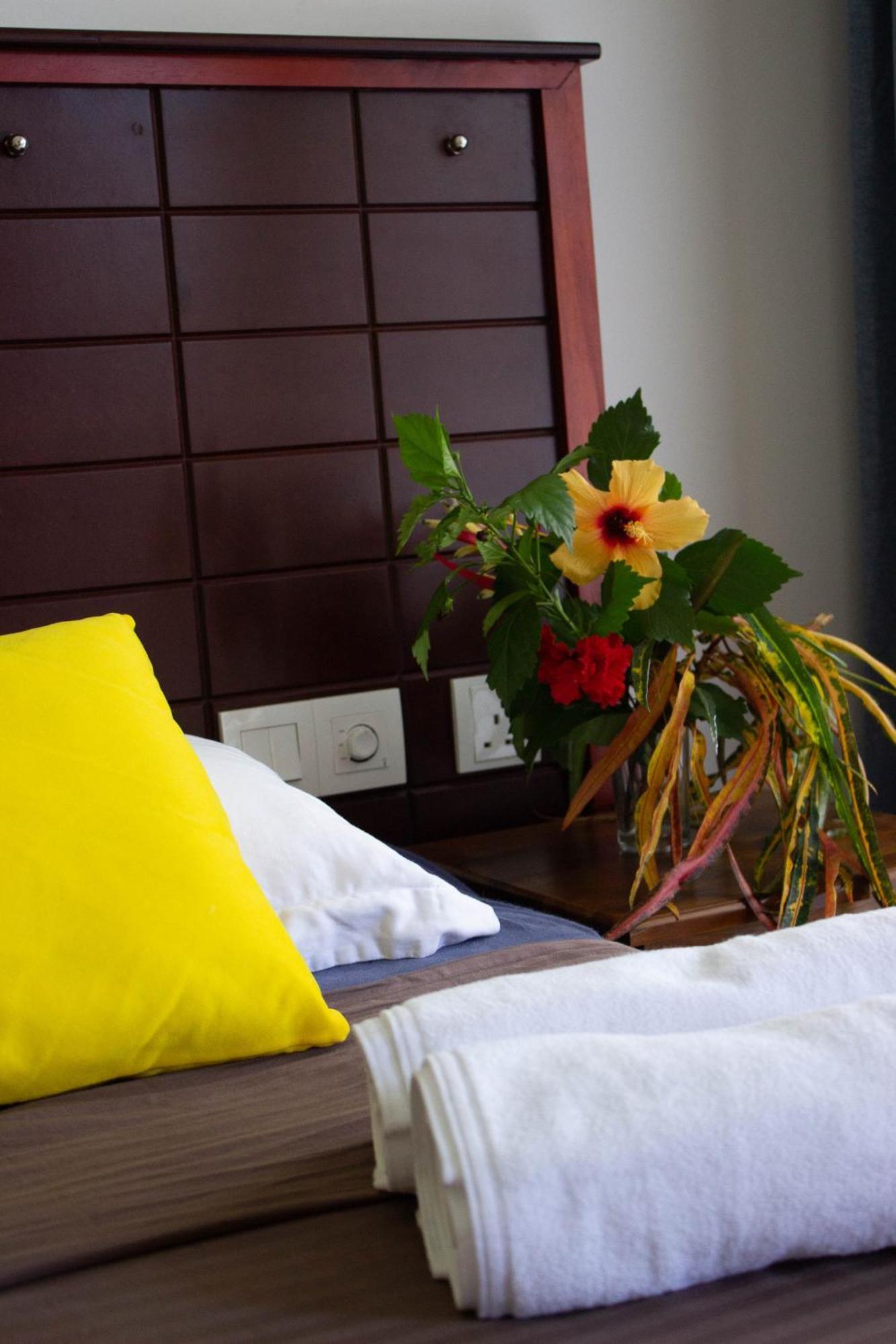 Uralsurf House Hotel Weligama Buitenkant foto