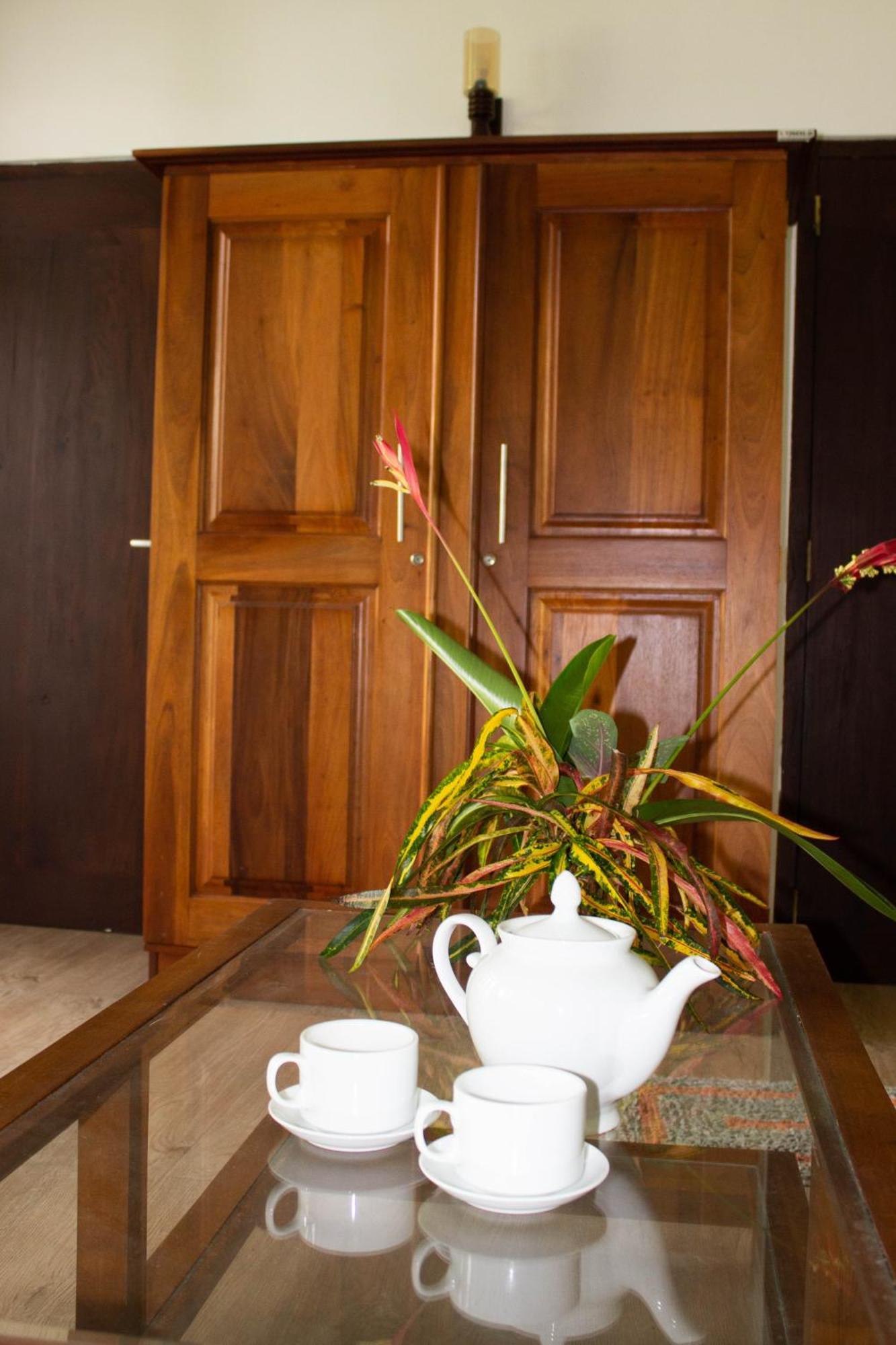 Uralsurf House Hotel Weligama Buitenkant foto