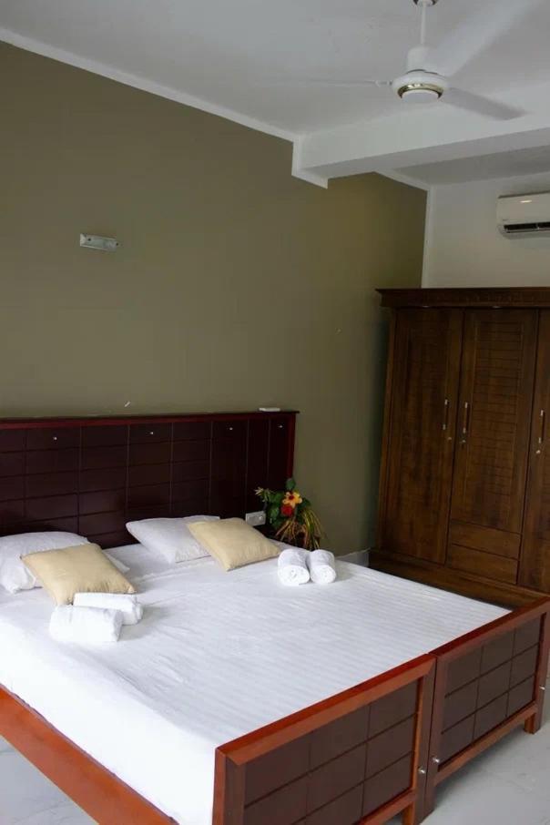 Uralsurf House Hotel Weligama Buitenkant foto